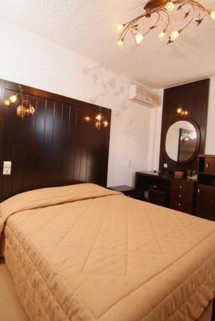 Hotel Taxiarches Аристи Экстерьер фото