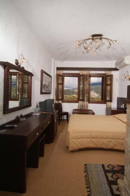 Hotel Taxiarches Аристи Экстерьер фото
