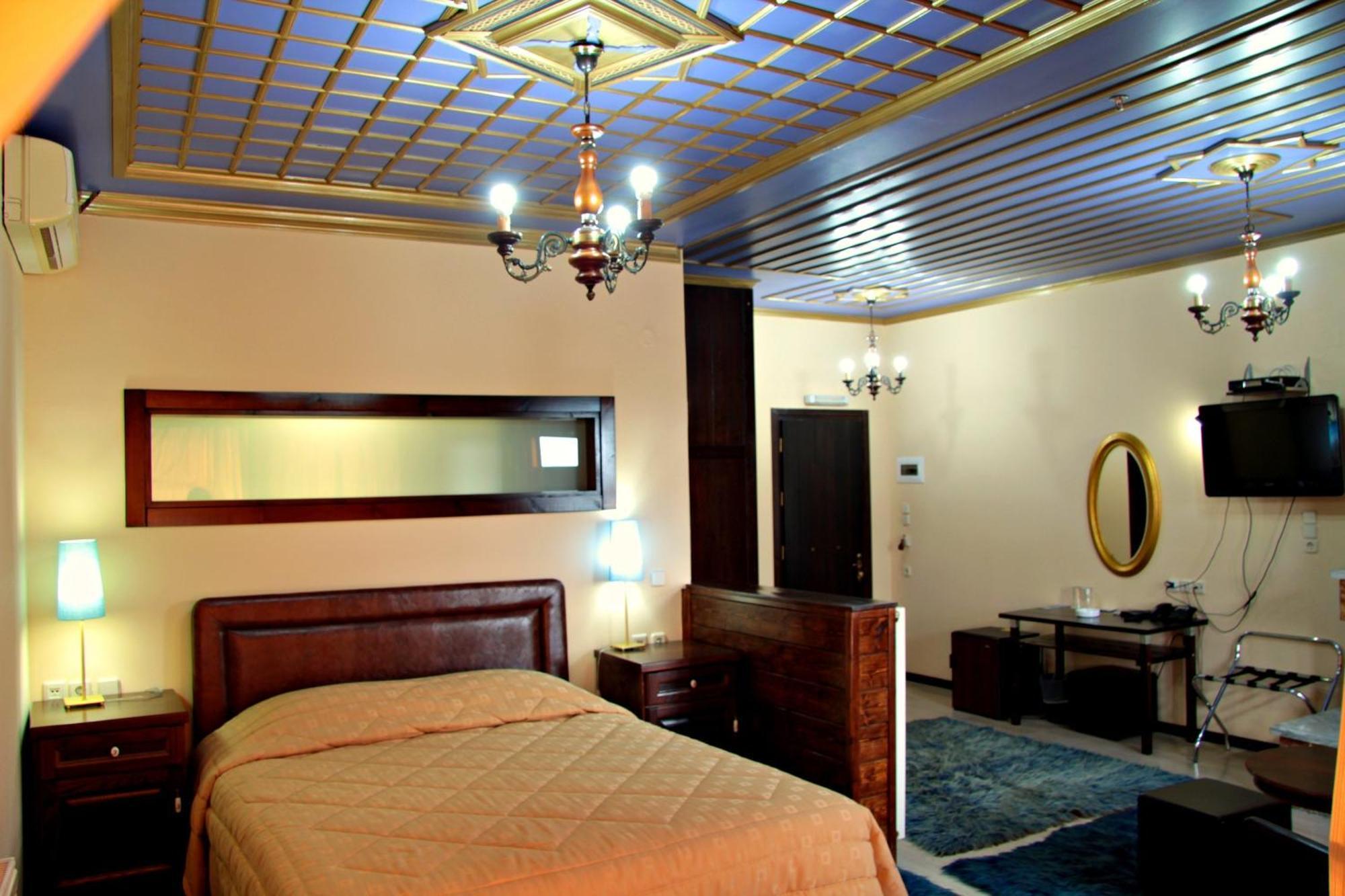 Hotel Taxiarches Аристи Экстерьер фото