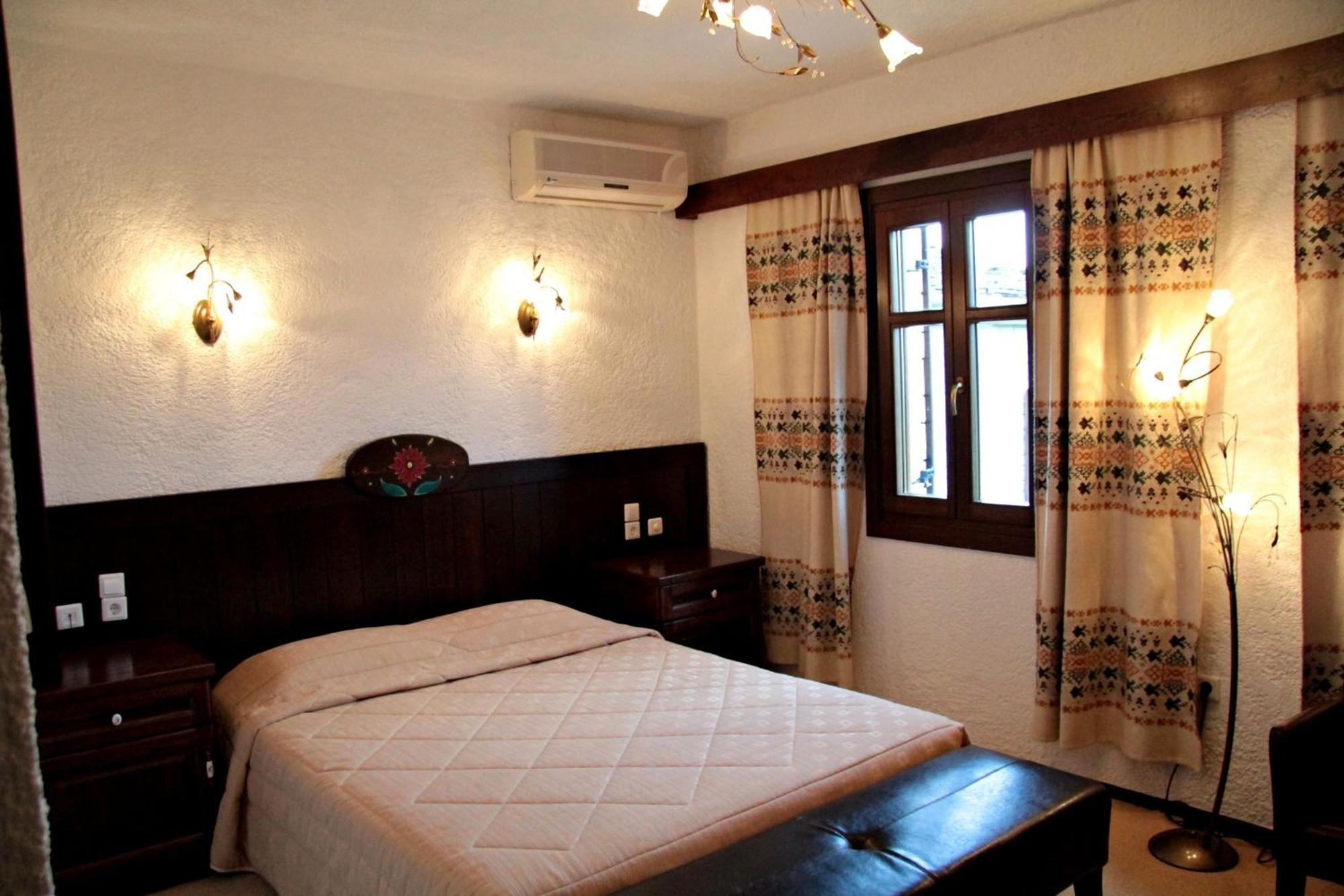 Hotel Taxiarches Аристи Экстерьер фото