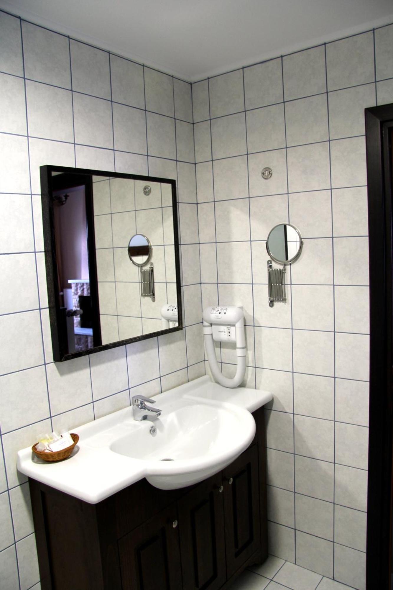 Hotel Taxiarches Аристи Экстерьер фото